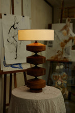 Load image into Gallery viewer, Hour Phila Table Lamp