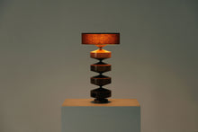 Load image into Gallery viewer, Hour Phila Table Lamp
